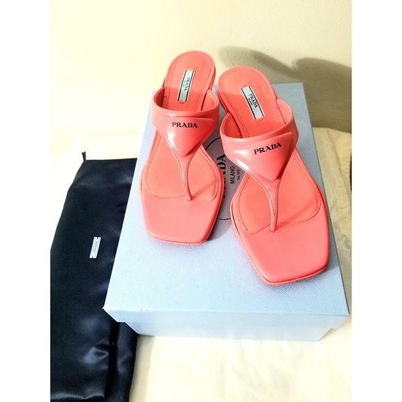 NWT Authentic PRADA thong sandals in size 38.5 - Picture 3 of 4
